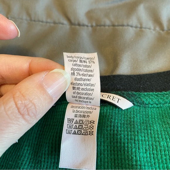 Victoria's Secret Large Green & Black Buffalo Plaid Sleepshirt Thermal Nightgown - Picture 7 of 7